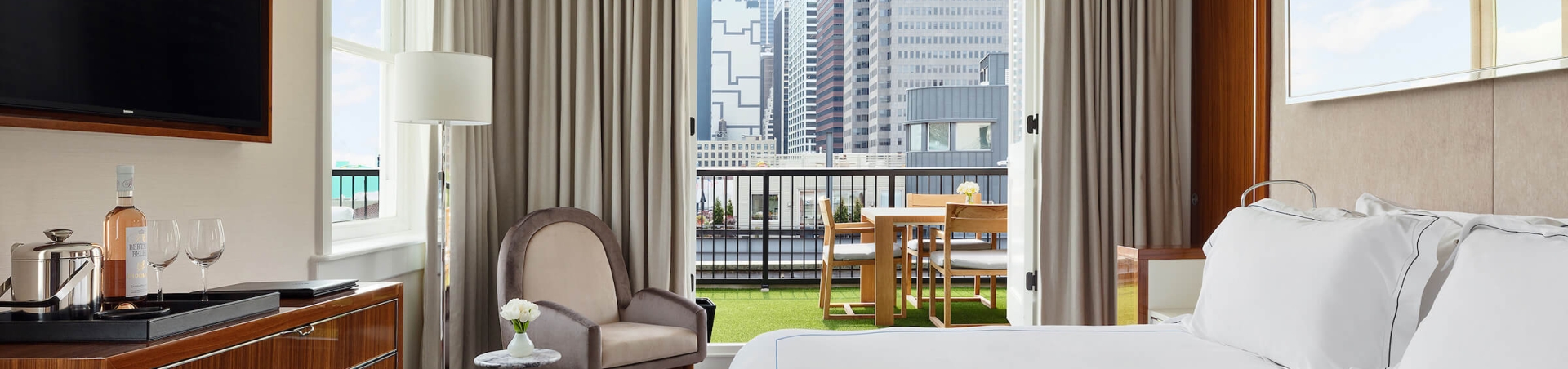 NYC hotel room