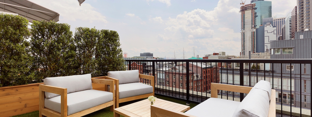 Premier Front Street King (terrace)